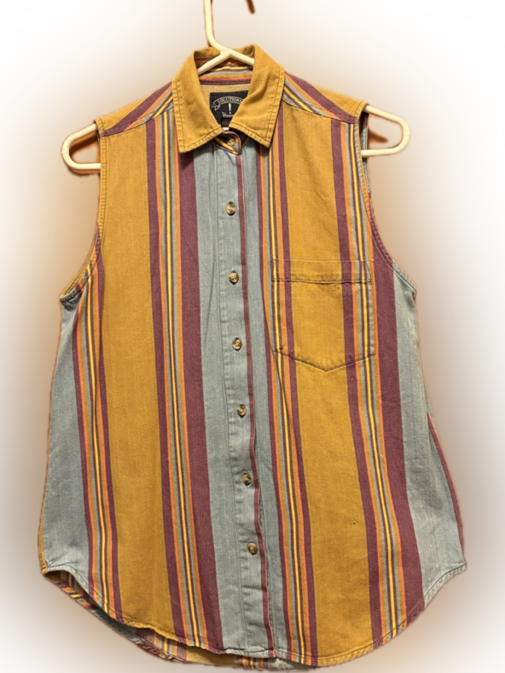 Solutions Sleeveless Button-down Shirt Women’s Size Medium